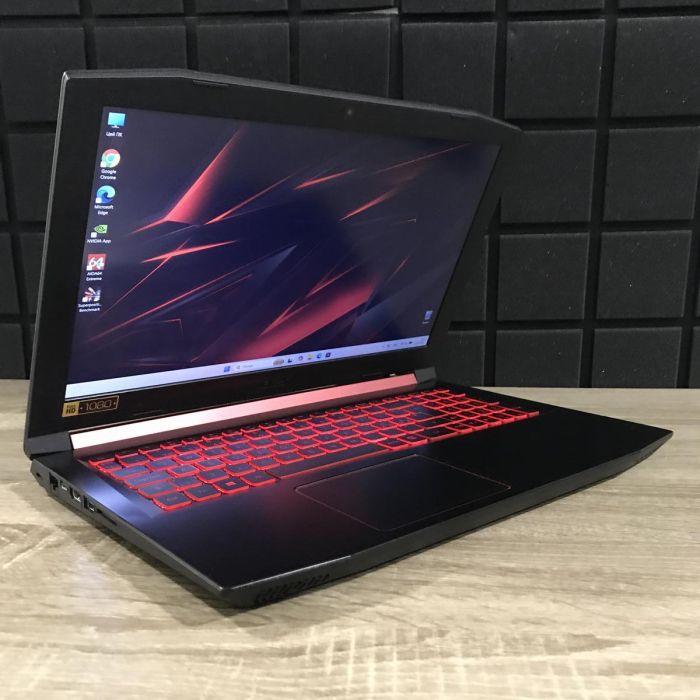 Ноутбук Acer Nitro AN515-31 i5-8250U/8GB/256SSD/MX150-2GB Б/В