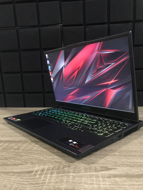 Ноутбук Lenovo Legion 5 15ACH6H 165Hz Ryzen 7 5800H/32GB/512SSD/RTX3070-8GB Б/В