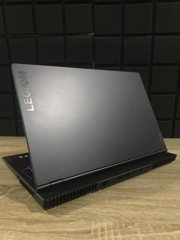 Ноутбук Lenovo Legion 5 15ACH6H 165Hz Ryzen 7 5800H/32GB/512SSD/RTX3070-8GB Б/В