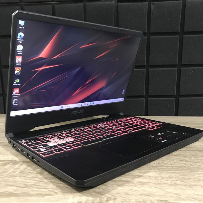 Ноутбук Asus Tuf FX505DD Ryzen 5 3550H/8GB/256SSD/GTX1050-3GB Б/В
