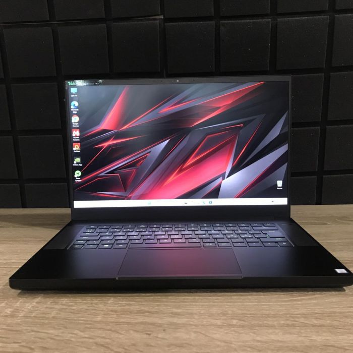 Ноутбук Razer Blade 15 Mid 2019-Base 144Hz i7-9750H/16GB/512SSD/RTX2060-6GB Б/В