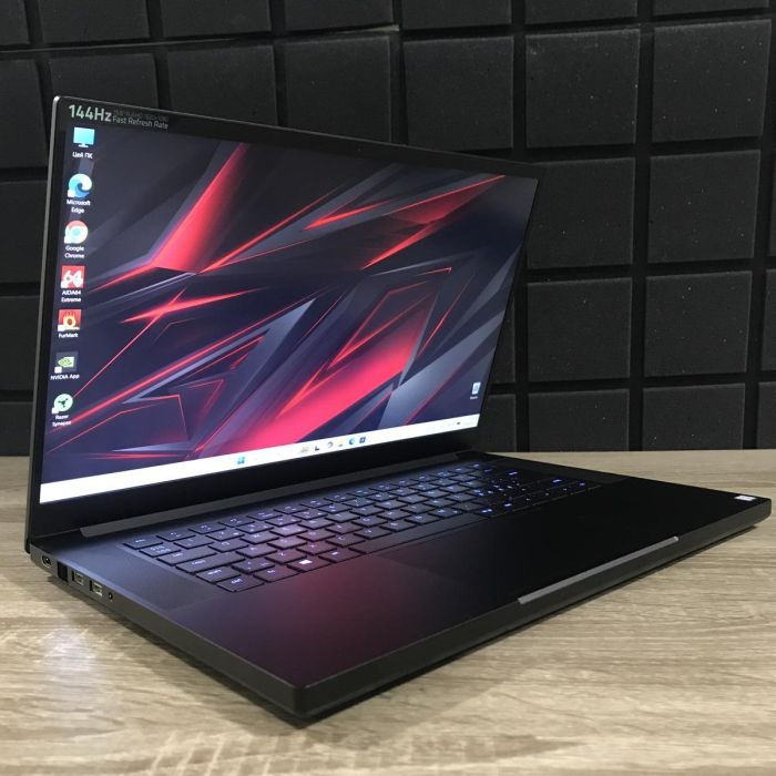 Ноутбук Razer Blade 15 Mid 2019-Base 144Hz i7-9750H/16GB/512SSD/RTX2060-6GB Б/В