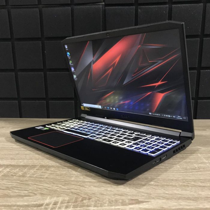 Ноутбук Acer Nitro AN515-55 144Hz i5-10300H/16GB/512SSD/RTX2060-6GB Б/В