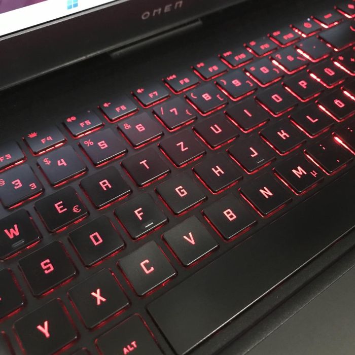 Ноутбук HP Omen 15 144Hz i7-10870H/16GB /512SSD/RTX3070-8GB Б/В