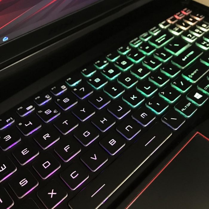 Ноутбук MSI GE75 Raider 144Hz 17" i7-9750H/16GB/512SSD/RTX2080-8GB Б/В