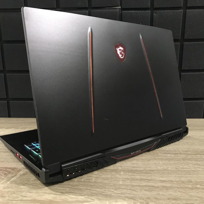 Ноутбук MSI GE75 Raider 144Hz 17" i7-9750H/16GB/512SSD/RTX2080-8GB Б/В