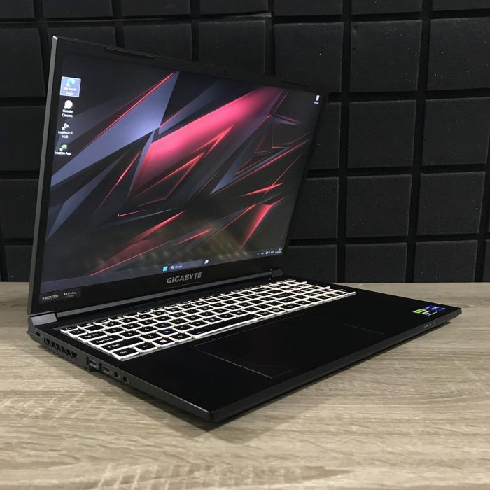Ноутбук Gigabyte G6 KF 16" 165Hz i7-13620H/16GB/1TBSSD/RTX4060-8GB Б/В