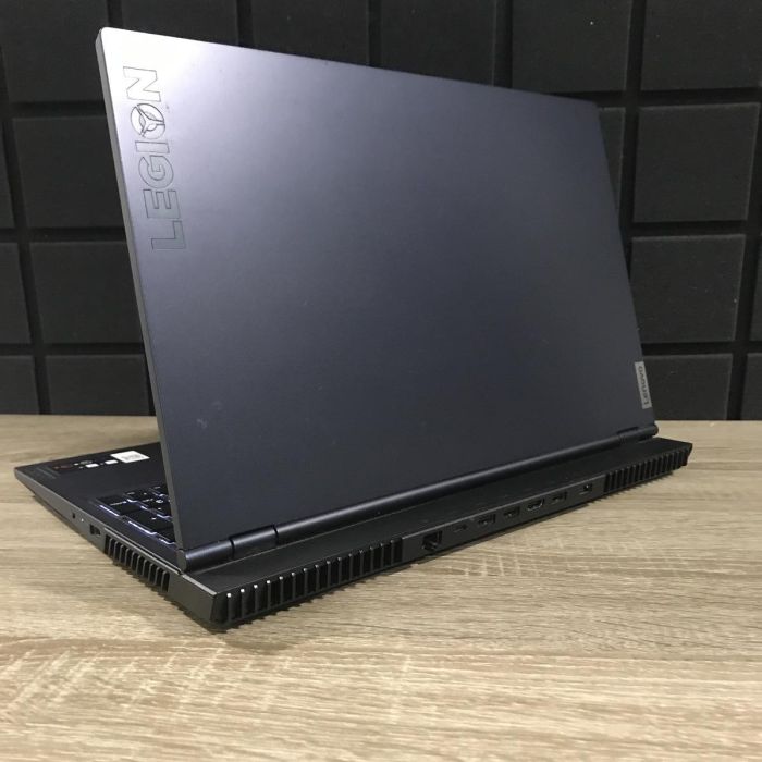 Ноутбук Lenovo Legion 5 15ACH6H 120Hz Ryzen 5 5600H/16GB/512SSD/RTX3060-6GB Б/В