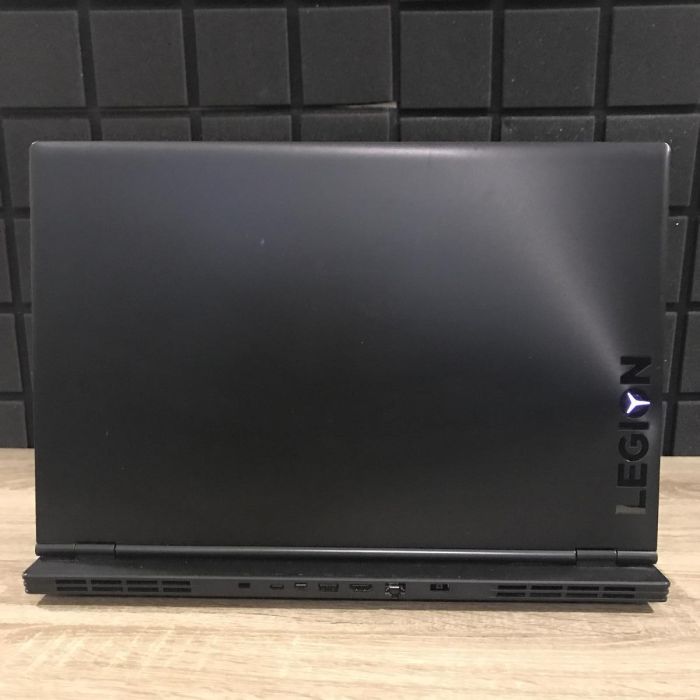 Ноутбук Lenovo Legion Y540-17IRHI 17" 144Hz i7-9750H/16GB/512SSD/1660Ti-6GB Б/В