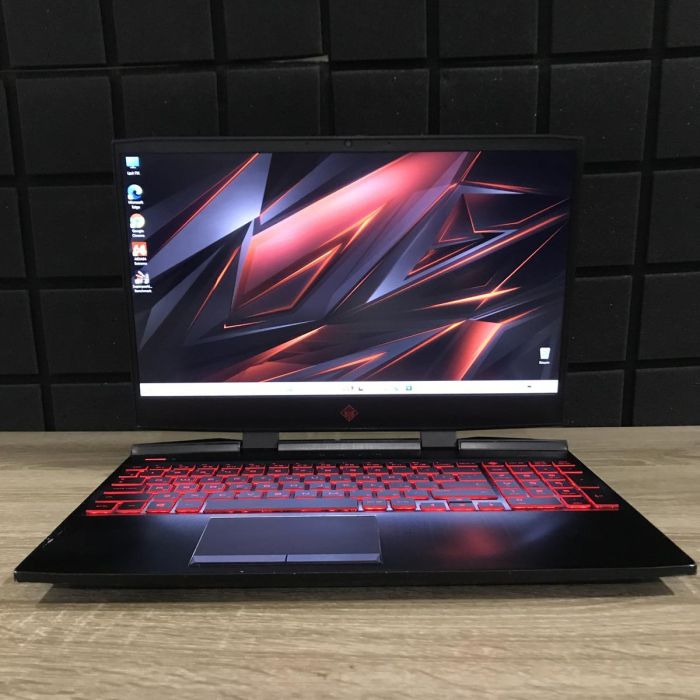 Ноутбук HP OMEN I5-8300H/8GB/128SSD+480SSD/GTX1050TI Б/В