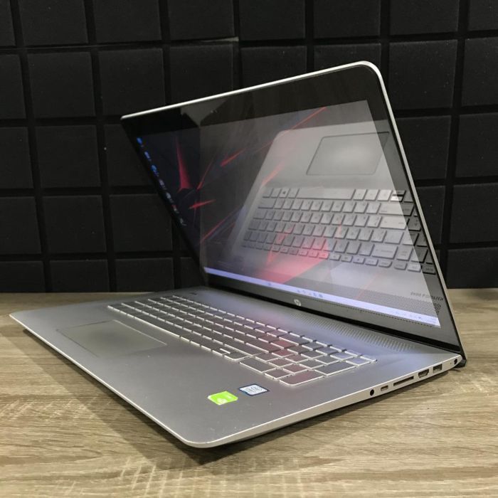HP ENVY m7 сенсорний 17" i7-7500U/16GB/960SSD/940MX-2GB Б/В