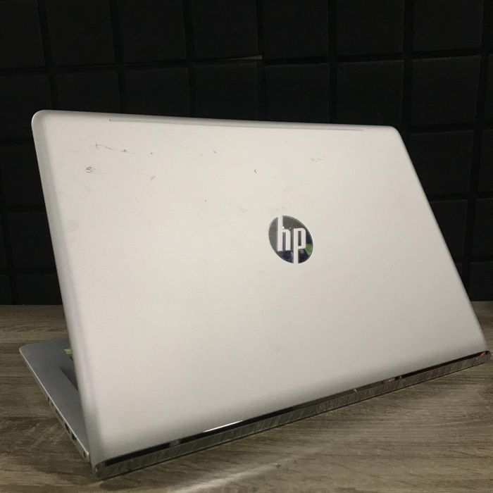 HP ENVY m7 сенсорний 17" i7-7500U/16GB/960SSD/940MX-2GB Б/В