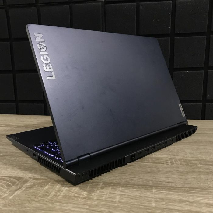 Ноутбук Lenovo Legion 5 120Hz Ryzen 7 5800H/16GB/512SSD/RTX3060-6GB Б/В