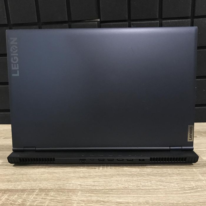 Ноутбук Lenovo Legion 5 17,3" 144Hz Ryzen 5 5600H/16GB/512SSD/RTX3060-6GB Б/В