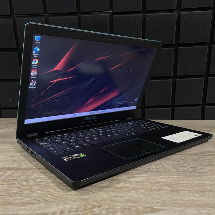 Ноутбук Asus VivoBook R570ZD Ryzen 5 2500U/12GB/512SSD/GTX1050-2GB Б/В