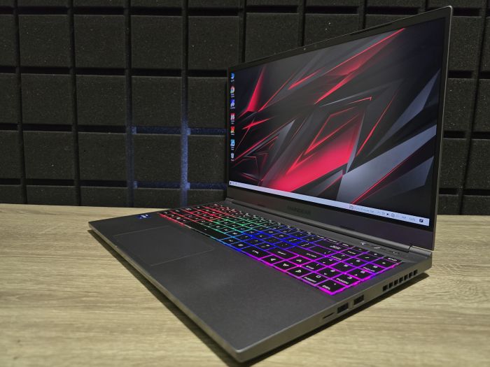 Ноутбук MAINGEAR 240Hz i7-11800H/32Gb/512SSD/RTX3070-8Gb Б/В