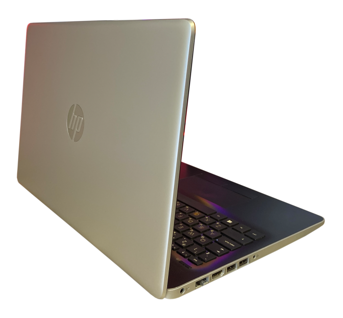 Ноутбук HP Pavilion 15-da0147ur i3-7020U 8Gb 120Gb SSD 500Gb HDD Nvidia MX110-2Gb Б/В