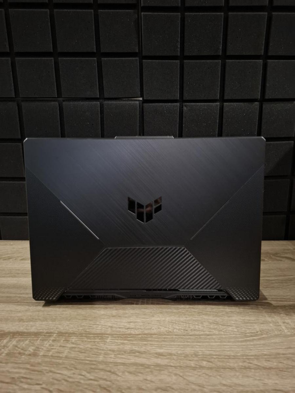 Ноутбук Asus TUF F15 144Hz i5-11400H/16GB/512SSD/RTX3050-4GB Б/В