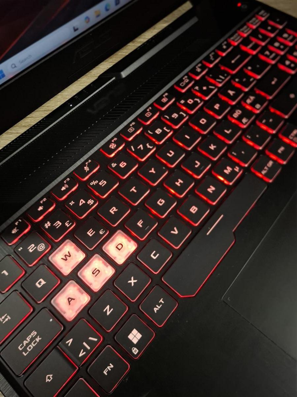 Ноутбук ASUS TUF Gaming F15 144Hz i5-11400H/16GB/512SSD/RTX3050-4GB Б/В
