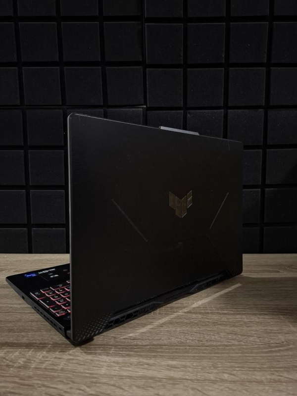Ноутбук ASUS TUF Gaming F15 144Hz i5-11400H/16GB/512SSD/RTX3050-4GB Б/В