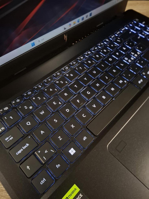 Ноутбук Acer Nitro V15 144Hz i5-13420H/16GB/512SSD/RTX2050-4GB Б/В