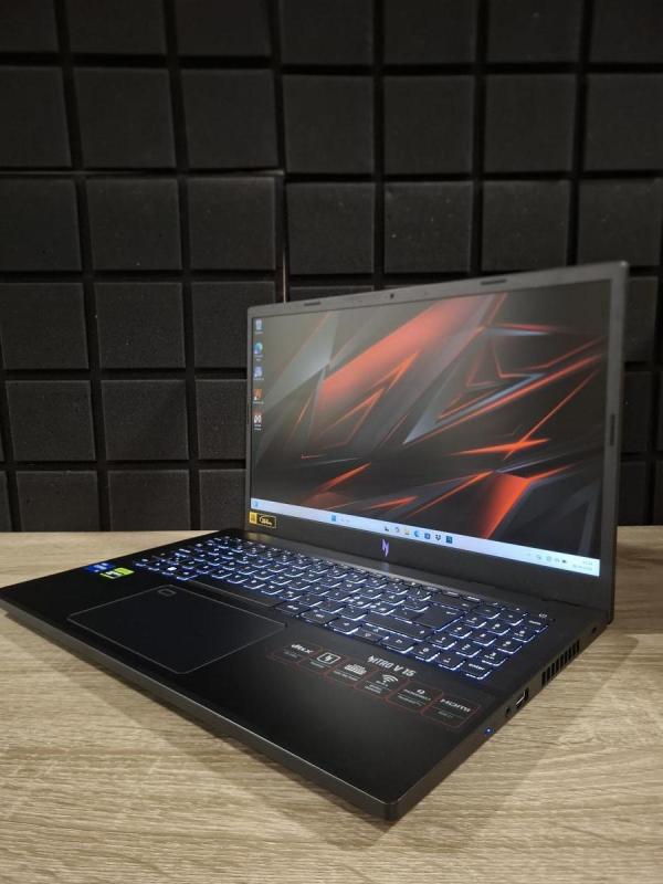 Ноутбук Acer Nitro V15 144Hz i5-13420H/16GB/512SSD/RTX2050-4GB Б/В