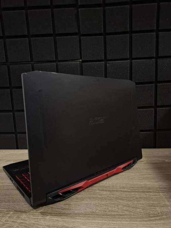 Ноутбук Acer Nitro 5 AN515-55-58M3 144Hz i5-10300H/16GB/512SSD/GTX1650TI-4GB Б/В