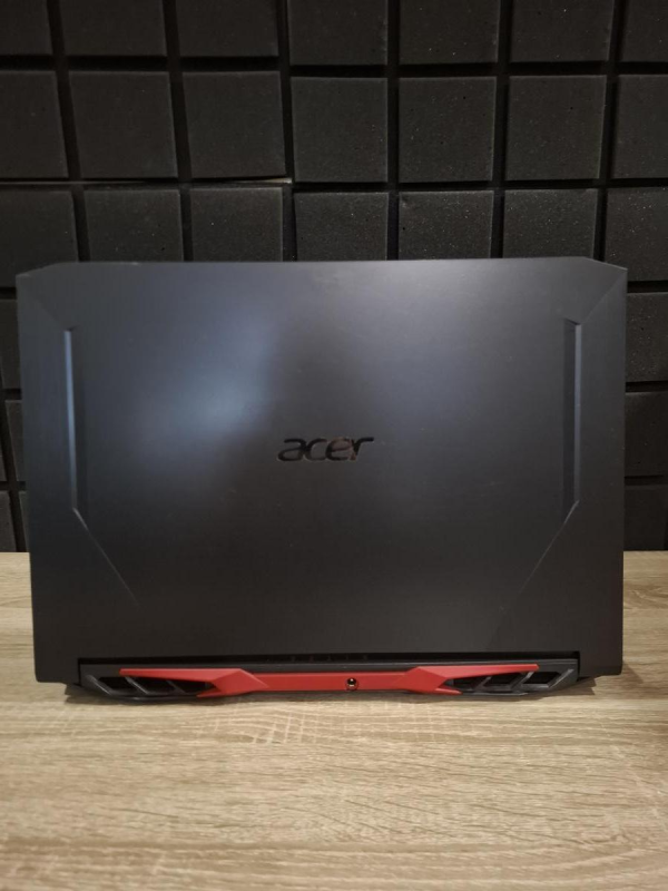 Ноутбук Acer Nitro 5 AN515-55-58M3 144Hz i5-10300H/16GB/512SSD/GTX1650TI-4GB Б/В