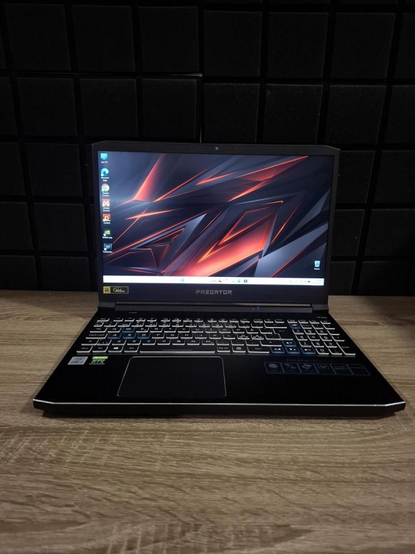 Ноутбук Acer Predator Helios 300 144Hz i7-10750H/32GB/512SSD/RTX3070-8GB Б/В