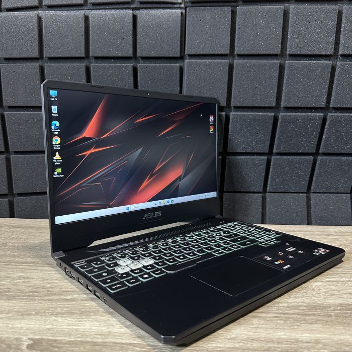 Ноутбук Asus Tuf FX505DV 120Hz Ryzen 7 3750H/8GB/256SSD/RTX2060 (Ор.Кор) Б/В