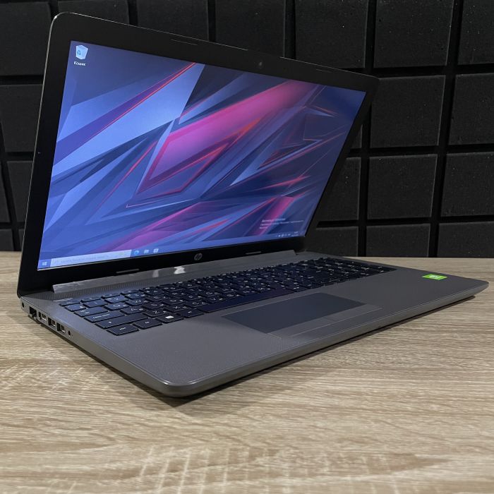 Ноутбук HP 250 G7 i3-7020U/8GB/256SSD/MX110-2GB Б/В