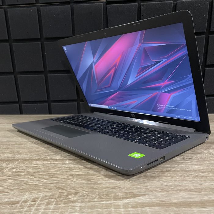 Ноутбук HP 250 G7 i3-7020U/8GB/256SSD/MX110-2GB Б/В