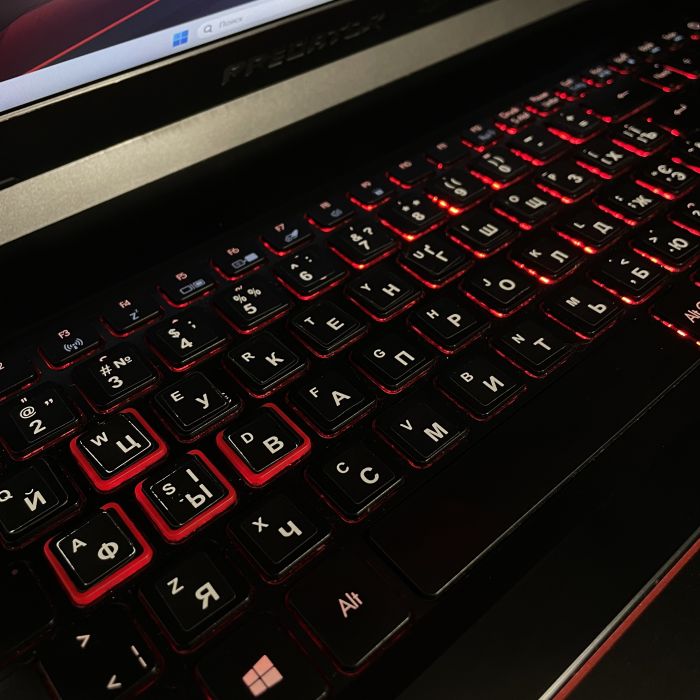 Ноутбук Acer Predator Helios 300 17.3" i5-8300H/16GB/512SSD/GTX1050Ti-4GB Б/В