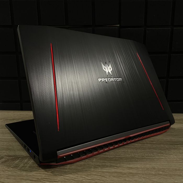Ноутбук Acer Predator Helios 300 17.3" i5-8300H/16GB/512SSD/GTX1050Ti-4GB Б/В