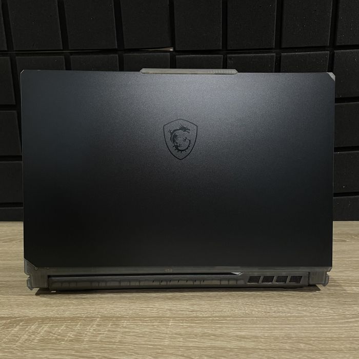 Ноутбук MSI CYBORG 15 A13V 144Hz I7-13620H/16GB/1TBSSD/RTX4060-8GB Б/В