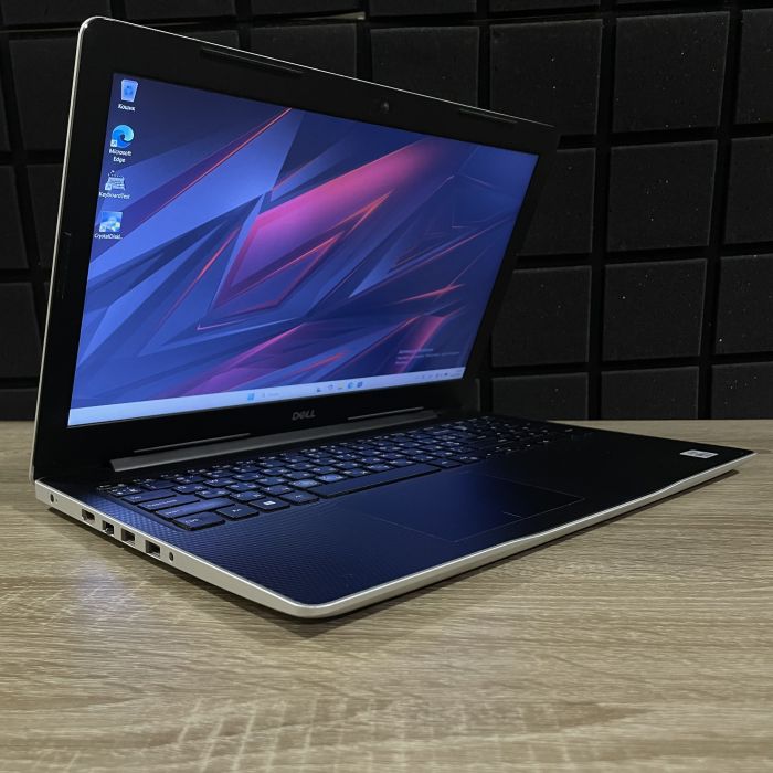 Ноутбук DELL Inspiron 3593 I5-1035G1/8GB/256SSD/Intel Б/В