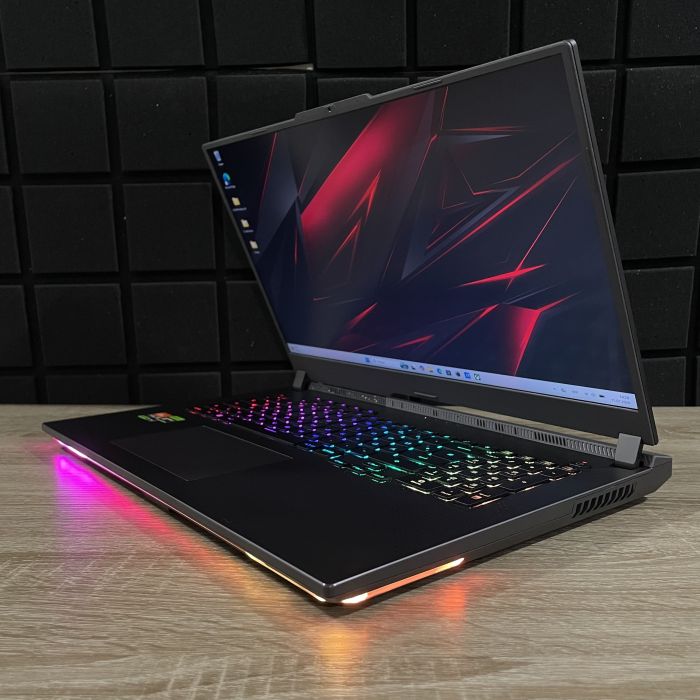 Ноутбук Asus ROG Strix G713PV 17,3" 2K 240Hz Ryzen 9 7940HX/16GB/1TBSSD/RTX4060-8GB Б/В