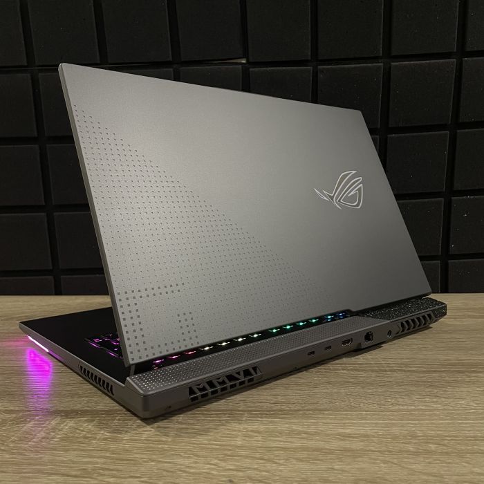 Ноутбук Asus ROG Strix G713PV 17,3" 2K 240Hz Ryzen 9 7940HX/16GB/1TBSSD/RTX4060-8GB Б/В