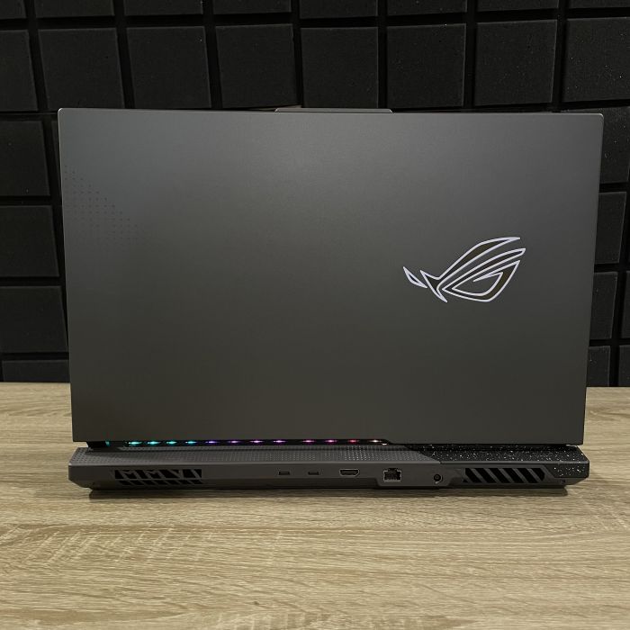 Ноутбук Asus ROG Strix G713PV 17,3" 2K 240Hz Ryzen 9 7940HX/16GB/1TBSSD/RTX4060-8GB Б/В