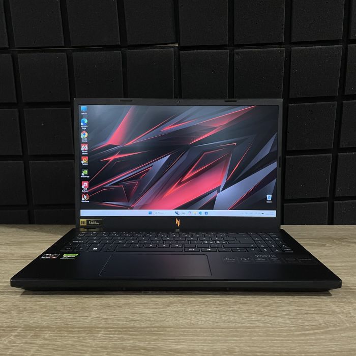 Ноутбук Acer Nitro V15 165Hz Ryzen 5 6600H/16GB/512SSD/RTX3050-6GB Б/В