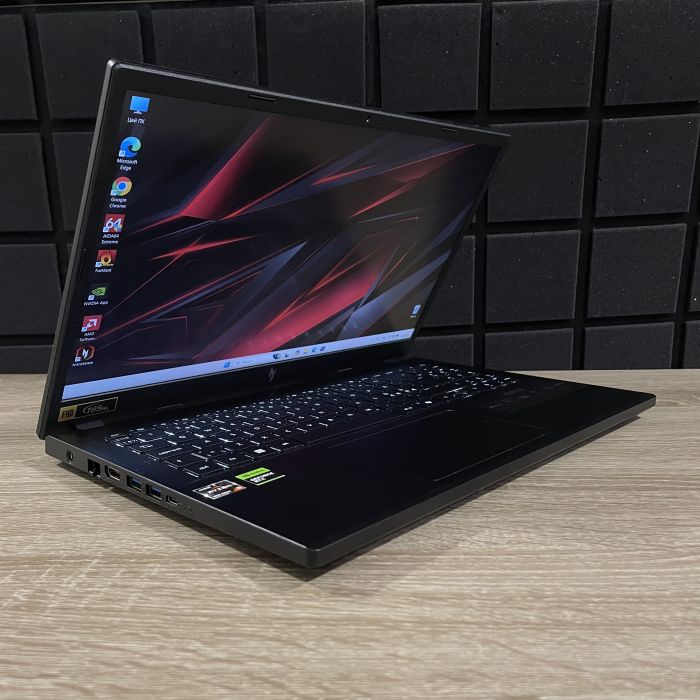 Ноутбук Acer Nitro V15 165Hz Ryzen 5 6600H/16GB/512SSD/RTX3050-6GB Б/В