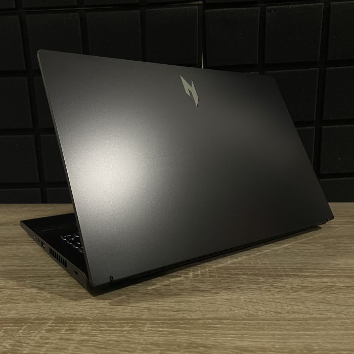 Ноутбук Acer Nitro V15 165Hz Ryzen 5 6600H/16GB/512SSD/RTX3050-6GB Б/В