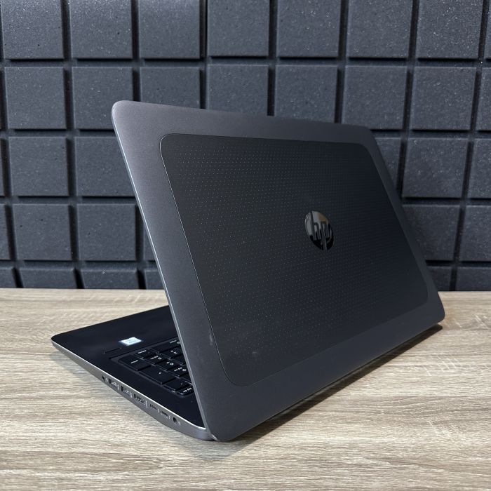 ноутбук ZBook 15 G3 i7-6700HQ/8GB/256SSD/QuadroM1000M-2GB Б/В