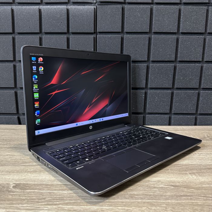 ноутбук ZBook 15 G3 i7-6700HQ/8GB/256SSD/QuadroM1000M-2GB Б/В