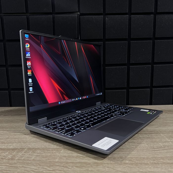 Ноутбук Lenovo LOQ 144Hz Ryzen 5 7235HS/12GB/512SSD/RTX4050-6GB Б/В
