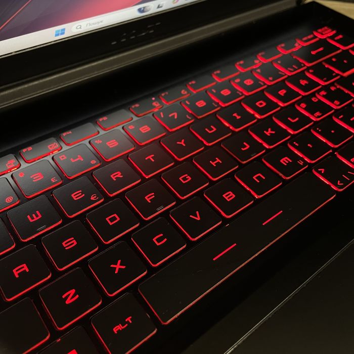 Ноутбук MSI GF63 Thin 11UC 144Hz I5-11400H/16GB/512SSD/RTX3050-4GB Б/В