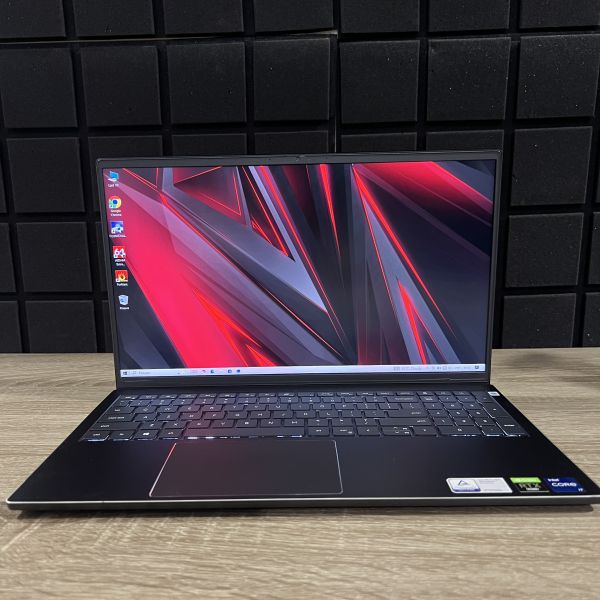 Ноутбук Dell Vostro i7-11800H/16GB/512SSD/RTX3050-4GB Б/В