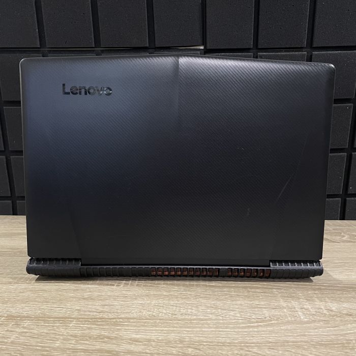 Ноутбук Lenovo Y520-15IKBN i5-7300HQ/16GB/256SSD/GTX1050-2GB Б/В