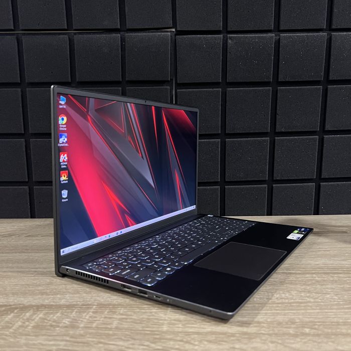 Ноутбук Dell Vostro i7-11800H/16GB/512SSD/RTX3050-4GB Б/В