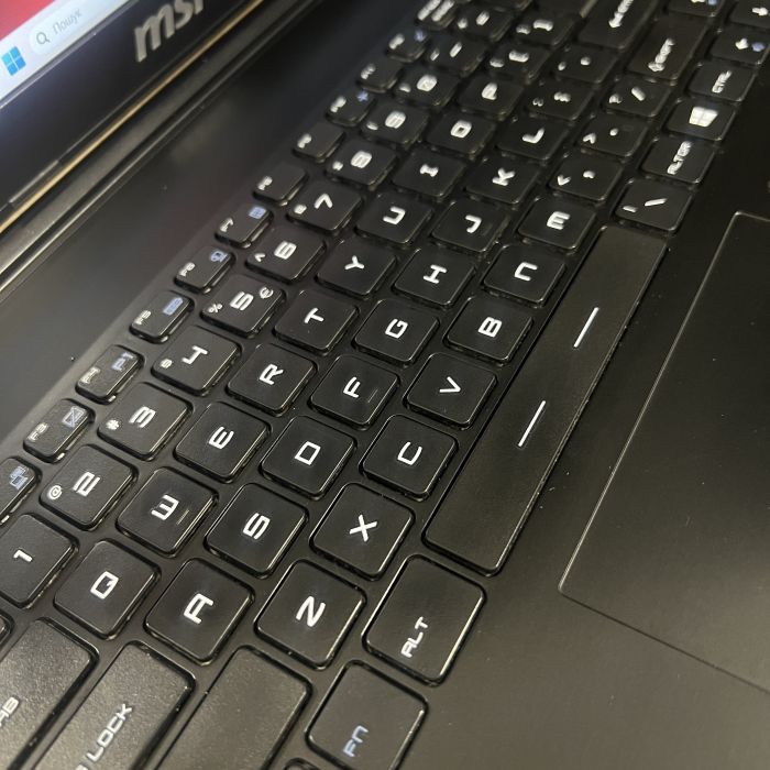 Ноутбук MSI GL62M 7RD i5-7300HQ/8GB/480SSD/1050-2GB Б/В